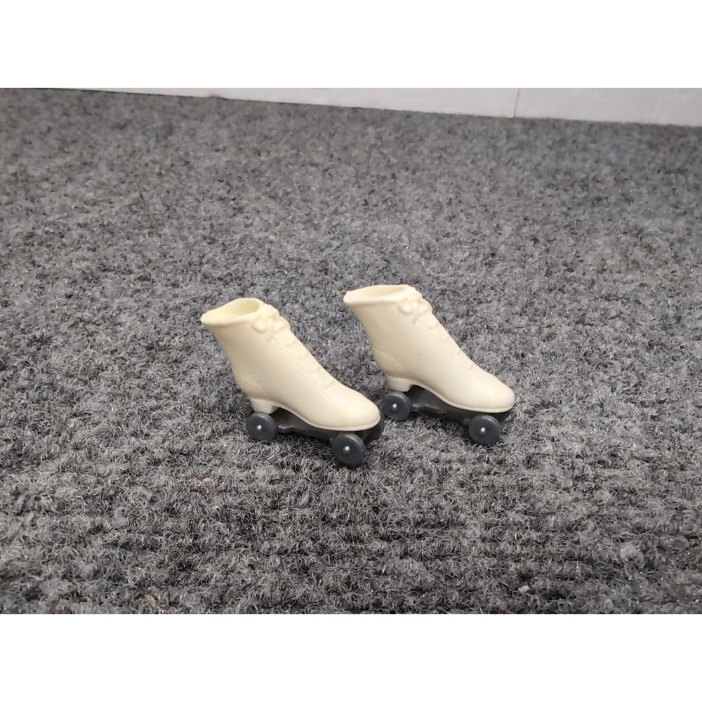 Vintage 1960's Barbie Francie Doll White Roller Skates Gray‎ Wheels Lace Up